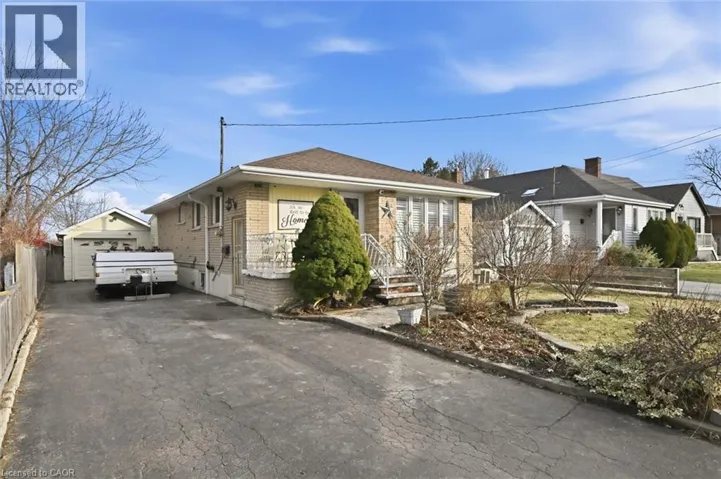 155 RIDGE Street, Hamilton, Ontario L9A2X4