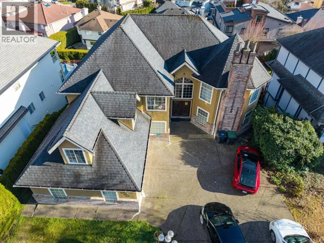 2268 LECLAIR DRIVE, Coquitlam, British Columbia V3K6P6