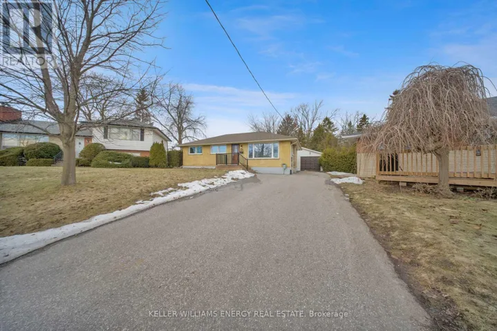 372 GARDEN COURT, Oshawa (McLaughlin), Ontario L1J3E4