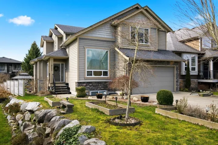 8563 TUPPER BOULEVARD, Mission, British Columbia V2V0A3