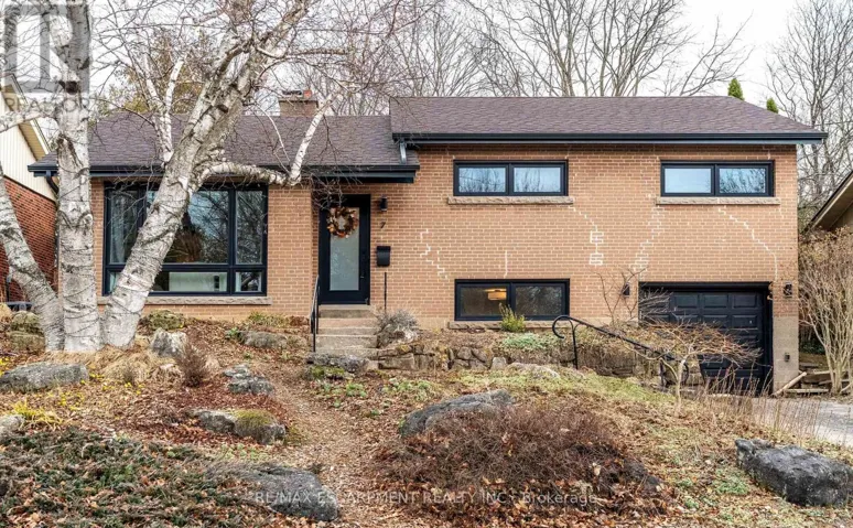 7 GLENMORRIS DRIVE, Hamilton (Dundas), Ontario L9H1S5