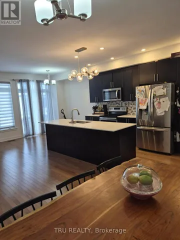 2037 ALLEGRINI TERRACE, Ottawa, Ontario K2S2S7