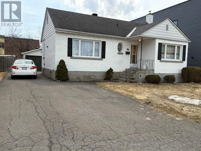 456 BLAKE BOULEVARD, Ottawa, Ontario K1K1B1