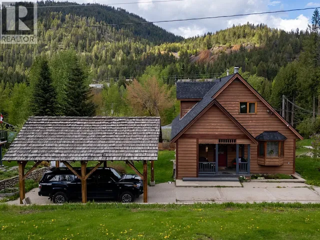 1190 Black Bear Drive, Rossland, British Columbia V0G1Y0