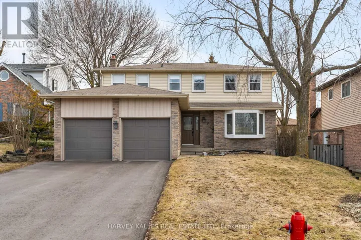 9 MANNING CRESCENT, Newmarket (Gorham-College Manor), Ontario L3Y6H3