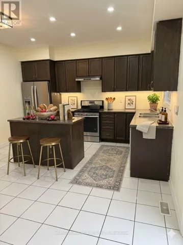 6 MAYNANDA ROAD, Brampton (Northwest Brampton), Ontario L7A4X6