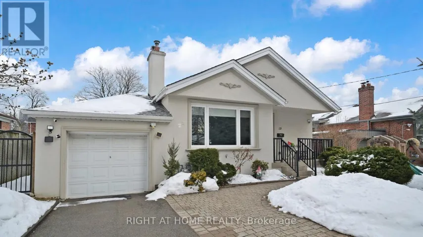 19 HARJOLYN DRIVE, Toronto (Islington-City Centre West), Ontario M9B3T8