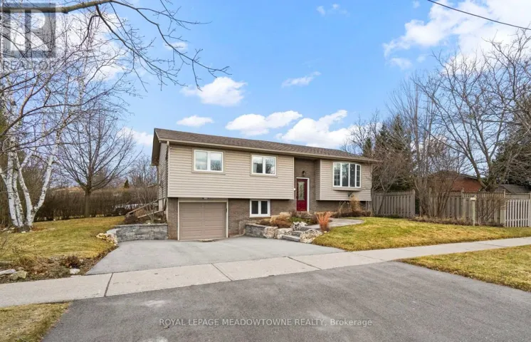 809 WOODWARD AVENUE, Milton (DP Dorset Park), Ontario L9T3V1