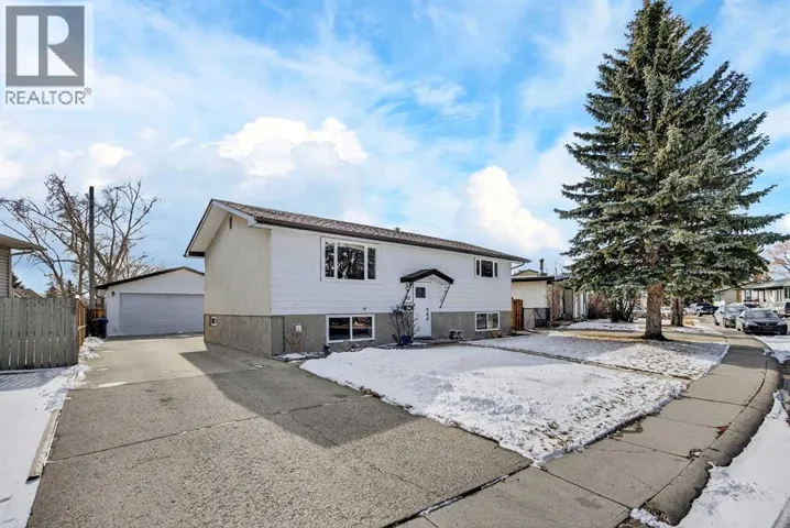 152 Maddock Way NE, Calgary, Alberta T2A3X3