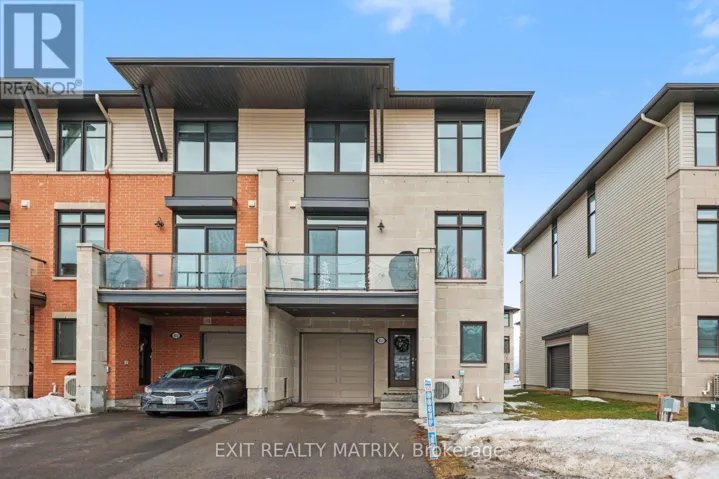 800 CAP DIAMANT WAY, Ottawa, Ontario K4A1J8