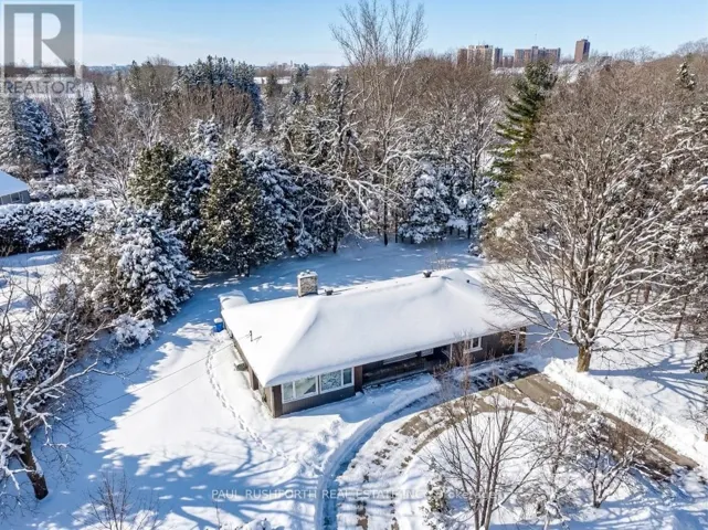 10 CEDAR ROAD, Ottawa, Ontario K1J6L4