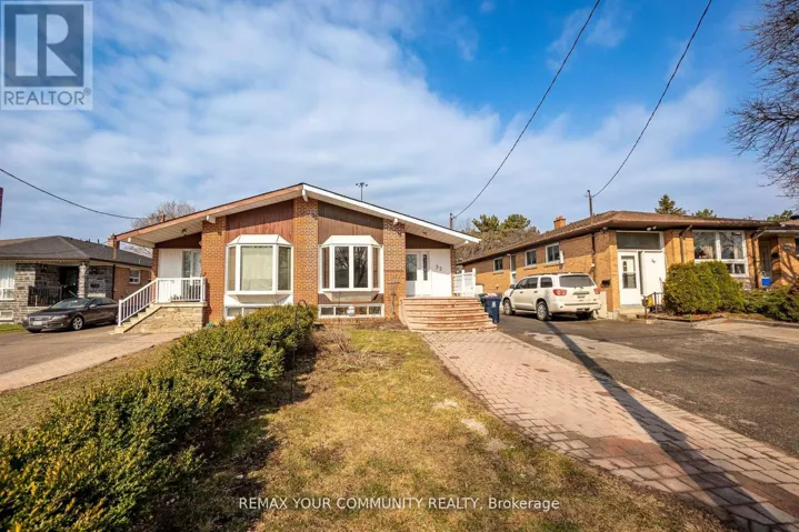 32 MARBURY CRESCENT, Toronto (Parkwoods-Donalda), Ontario M3A2G2