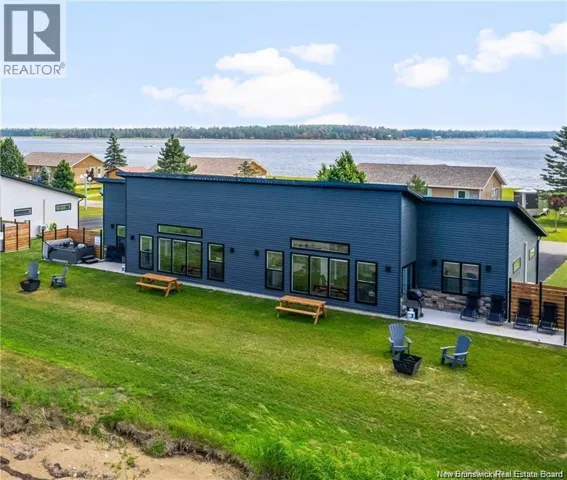 89 York, Richibucto, New Brunswick E4W4K2