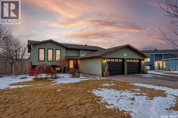 1149 Prince Charles PLACE, Moose Jaw, Saskatchewan S6H7V2
