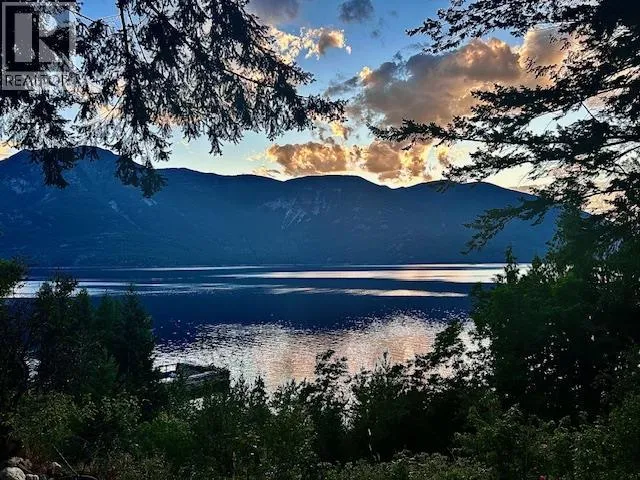 13533 Mountain Shores Road, Boswell, British Columbia V0B1A4