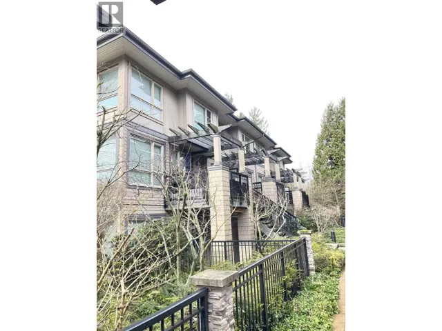 3211 NOEL DRIVE, Burnaby, British Columbia V3J0G8