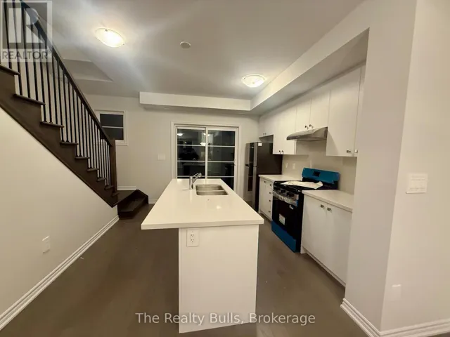 5886 SAIGON STREET E, Mississauga (East Credit), Ontario L5V0E9