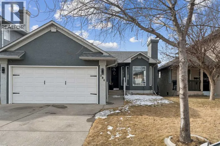194 Martinglen Way NE, Calgary, Alberta T3J3L1