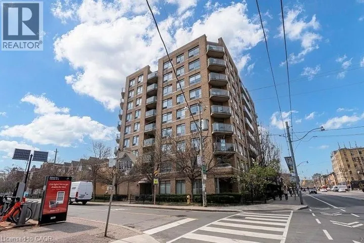 140 BATHURST Street Unit# 207, Toronto, Ontario M5V3N8