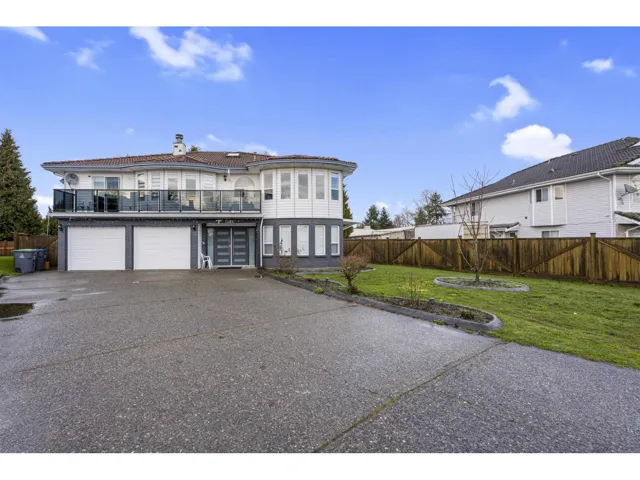 7595 122A STREET, Surrey, British Columbia V3W0K7