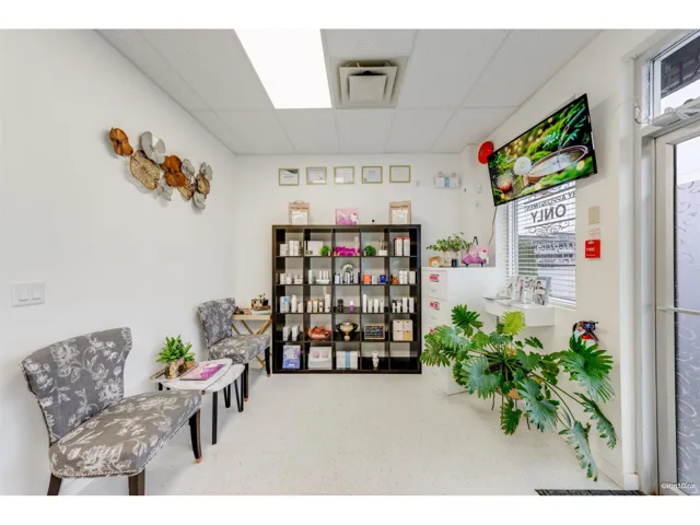 1604 CONFIDENTIAL, Langley, British Columbia V0V0V0