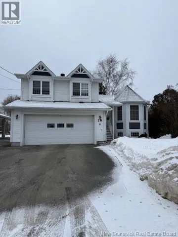 20 Queen Street, Campbellton, New Brunswick E3N1W8