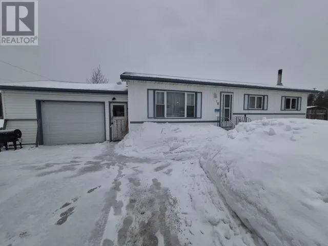 18 Lloyd Irwin Street, Marathon, Ontario P0T2E0