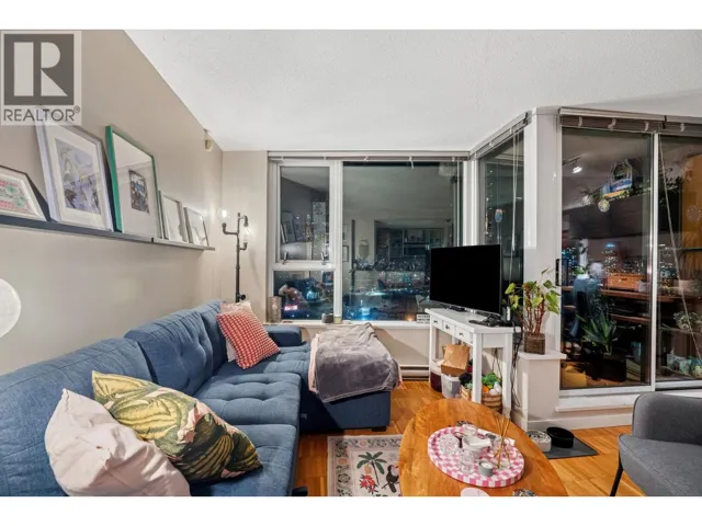 1901 33 SMITHE STREET, Vancouver, British Columbia V6B0B5