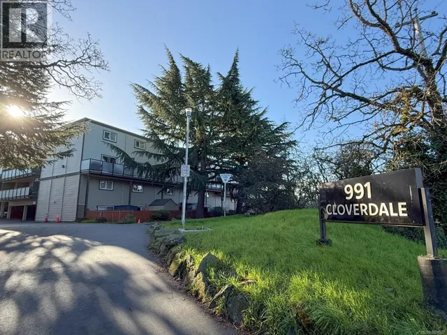 212 991 Cloverdale Ave, Saanich, British Columbia V8X2T5