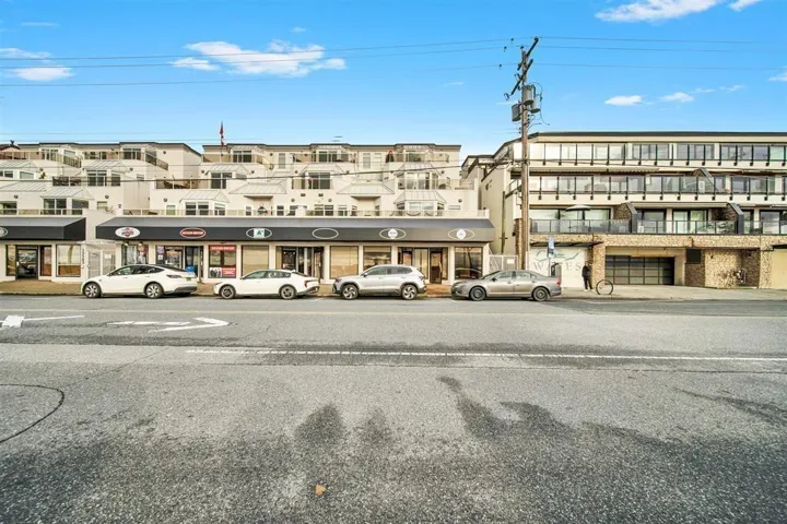 15573-15575 MARINE DRIVE, Surrey, British Columbia V4B1C9