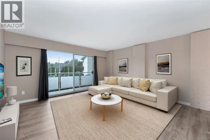 205 1490 Garnet Rd, Saanich, British Columbia V8P5L1