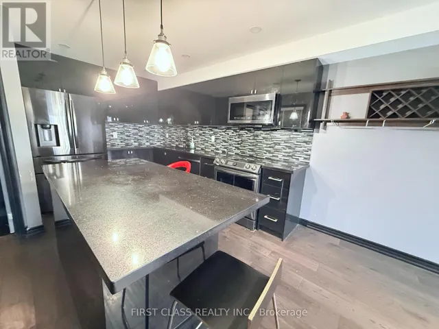 A 3BEDROOM UNIT - 2135 DUFFERIN STREET, Toronto (Oakwood Village), Ontario M6E3R3