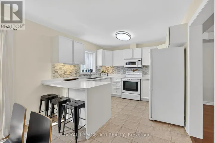 172 MATTHEW BOYD CRESCENT, Newmarket (Woodland Hill), Ontario L3X3C7