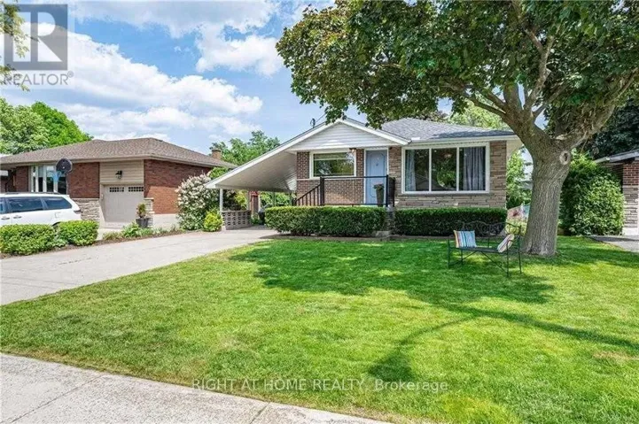 118 BRIARWOOD CRESCENT, Hamilton (Buchanan), Ontario L9C4C4