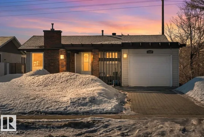 12127 152A AV NW, Edmonton, Alberta T5X1R1