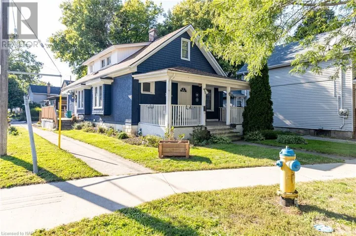 UPPER - 155 1/2 LAKE STREET, St. Catharines (Downtown), Ontario L2R5Y5