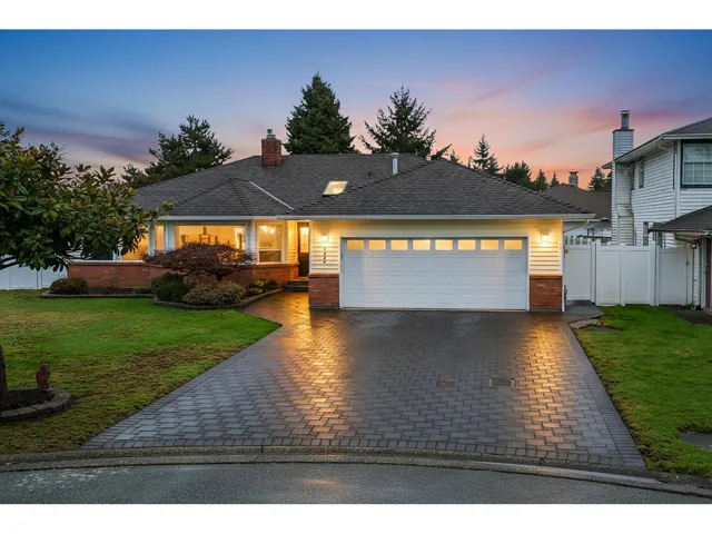 9424 154A STREET, Surrey, British Columbia V3R9C8