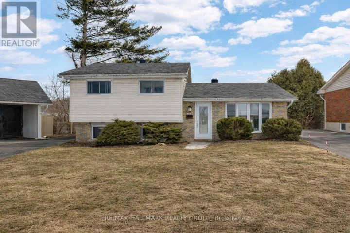 15 BAKER PLACE, Brockville, Ontario K6V1Z4