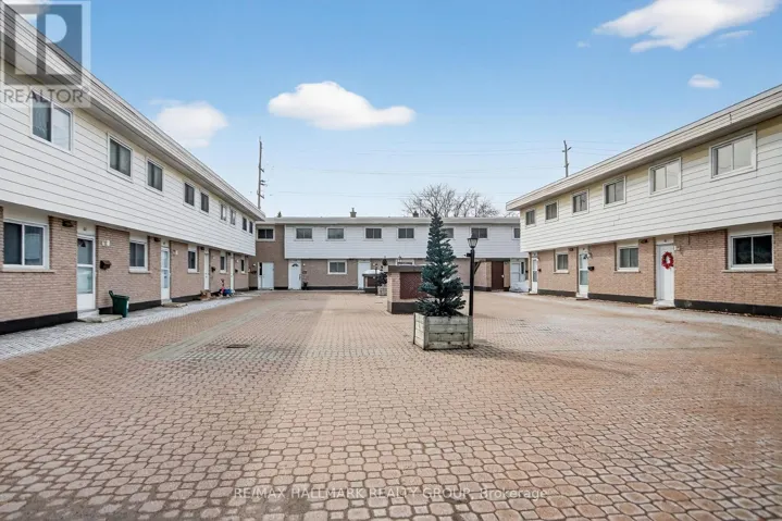 427 MOODIE DRIVE, Ottawa, Ontario K2H8A5