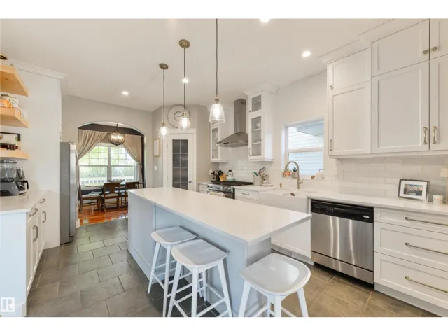 5418 THIBAULT WD NW, Edmonton, Alberta T6R3J1