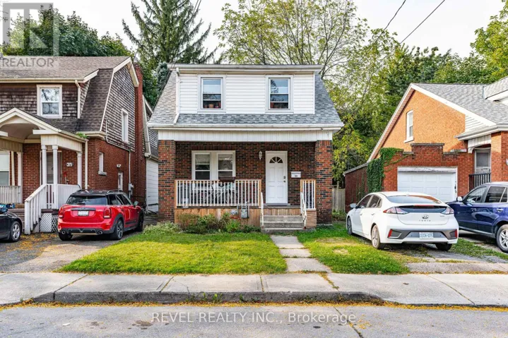 33 CLINE AVENUE N, Hamilton (Westdale), Ontario L8S3Z3