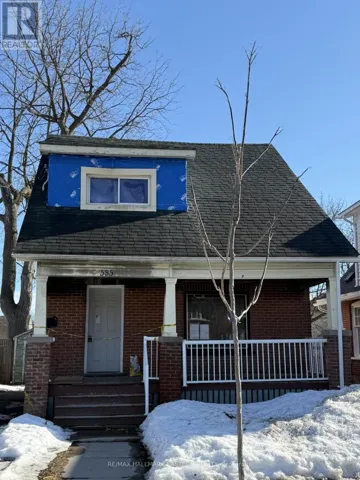 585 BOLIVAR STREET, Peterborough (Town Ward 3), Ontario K9J4R9