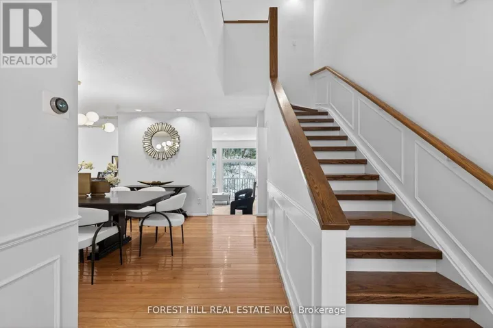 37 RAINBOW CREEK WAY, Toronto (Bayview Village), Ontario M2K2T9