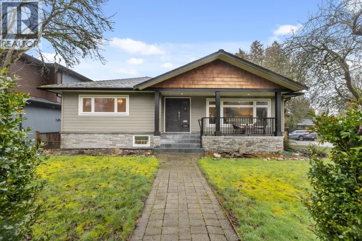 4902 VENABLES STREET, Burnaby, British Columbia V5B1X7