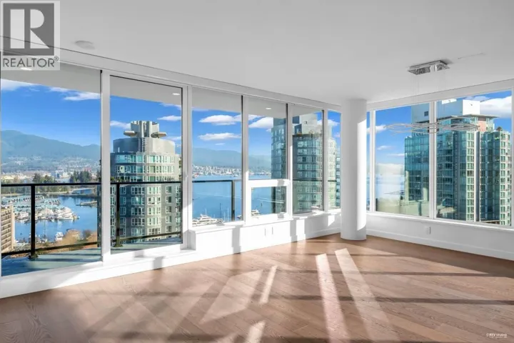 1X01 620 CARDERO STREET, Vancouver, British Columbia V6G3H7