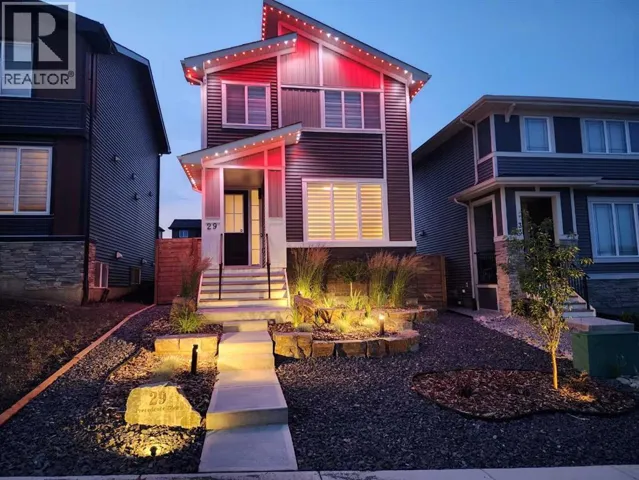 29 Precedence Glen, Cochrane, Alberta T4C2W7