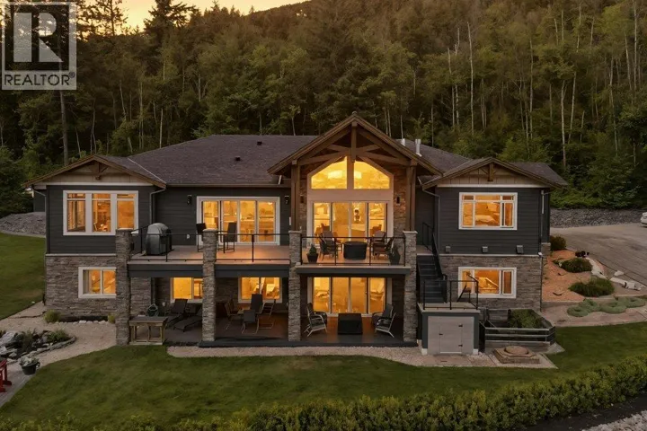 1401 65 Street SW, Salmon Arm, British Columbia V1E3B3