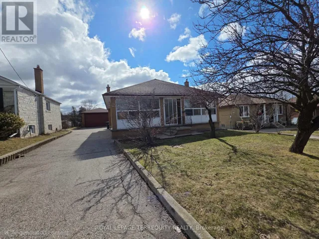 15 WESTCLIFFE ROAD, Toronto (Downsview-Roding-CFB), Ontario M3M1K6