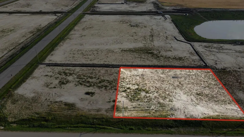 3303 70 Avenue, Leduc, Alberta T9E0Z5