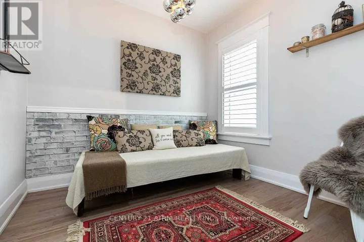 639 MORTIMER AVENUE, Toronto (Danforth Village-East York), Ontario M4C2J9